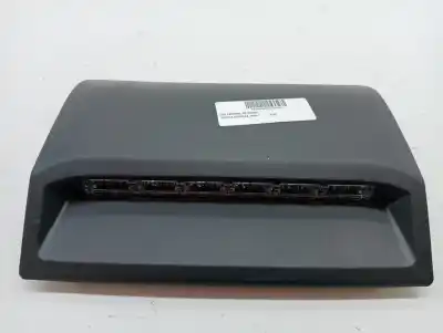 Second-hand car spare part central brake light for toyota corolla (e15) high 124 cv / 91 kw oem iam references 8100612160c0