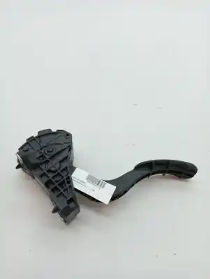 Second-hand car spare part accelerator pedal for toyota corolla (e15) high 124 cv / 91 kw oem iam references 7811002210