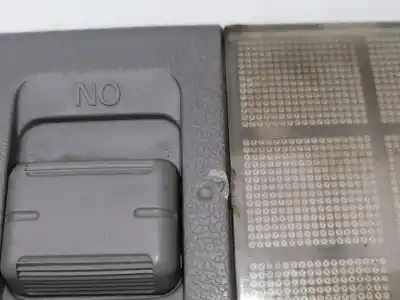 Автозапчастина б/у внутрішне світло для mitsubishi montero (v20/v40) 4m40 посилання на oem iam mb774928  