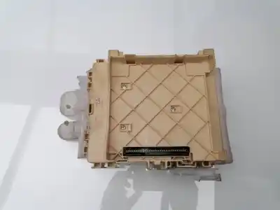 Second-hand car spare part fuse box unit for toyota auris (e18) 8nr oem iam references 8273012x81  63586756