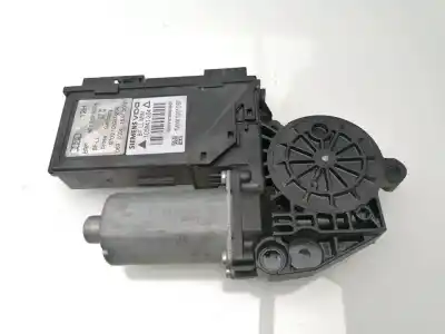 Автозапчастина б/у ДВИГАТЕЛЬ ПЕРЕДНЬОГО ПРАВОГО СКЛА для AUDI A4 AVANT (8E)  Посилання на OEM IAM 8E1959802H  