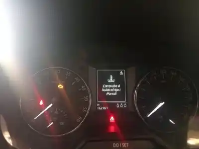 Pezzo di ricambio per auto di seconda mano pannello degli strumenti per skoda octavia combi (5e5) scout 2.0 150 cv riferimenti oem iam 5e0920781b  