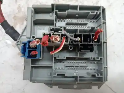 Second-hand car spare part fuse box unit for lancia ypsilon (101) 1.4 16v platino oem iam references 51724661  51724662