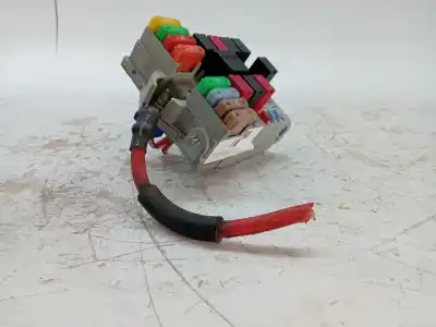 Second-hand car spare part fuse box unit for lancia ypsilon (101) 1.4 16v platino oem iam references 51724661  51724662