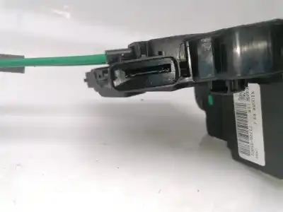 İkinci el araba yedek parçası arka sag kapi kilidi için ssangyong tivoli ssangyong tivoli oem iam referansları 7132035001  