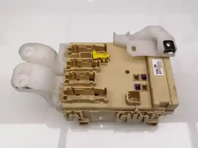Second-hand car spare part FUSE BOX UNIT for TOYOTA AURIS (E18)  OEM IAM references 63850950  8273012X70A
