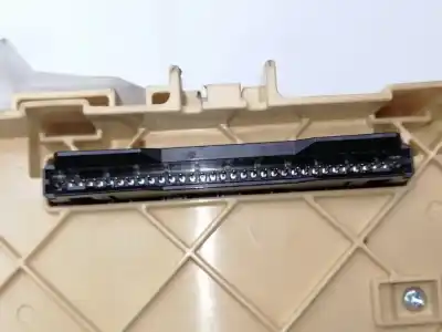 Second-hand car spare part fuse box unit for toyota auris (e18) 1nd oem iam references 63850950  8273012x70a