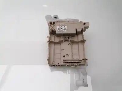 Pezzo di ricambio per auto di seconda mano SCATOLA RELÈ/FUSIBILI per TOYOTA AYGO  Riferimenti OEM IAM 827300H030A  