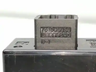 Second-hand car spare part headlights switch for kia rio iii 1.2 cvvt 84 cv oem iam references 937121w200ca  211000245 - 751u00080