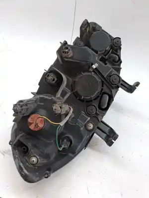 Second-hand car spare part right headlight for ssangyong rodius d27dt oem iam references 8310221303  