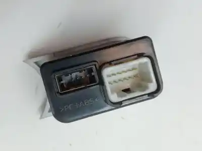 Pezzo di ricambio per auto di seconda mano modulo comfort per kia ceed ceed drive riferimenti oem iam 96120a2100  