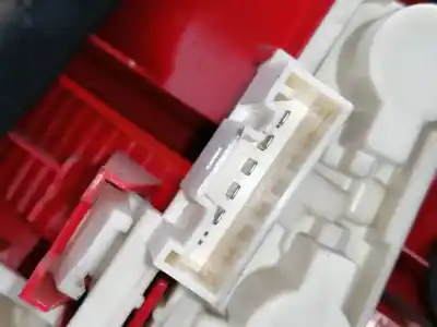 Peça sobressalente para automóvel em segunda mão farolim traseiro esquerdo por bmw serie 3 berlina (e90) 204d4 referências oem iam 6937457  