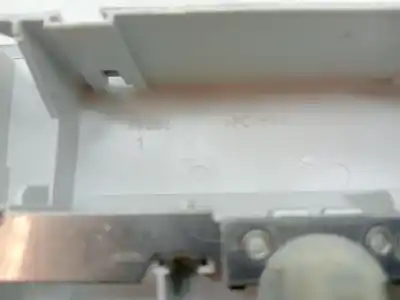 Peça sobressalente para automóvel em segunda mão luz interior por bmw serie 1 berlina (e81/e87) serie 1 120d referências oem iam 695125201  