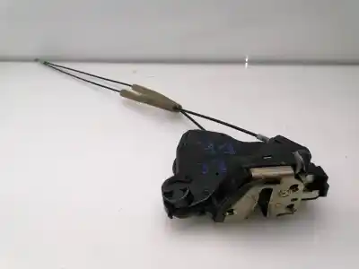 Peça sobressalente para automóvel em segunda mão FECHADURA DA PORTA DIANTEIRA DIREITA por TOYOTA COROLLA (E12)  Referências OEM IAM 6903002162  