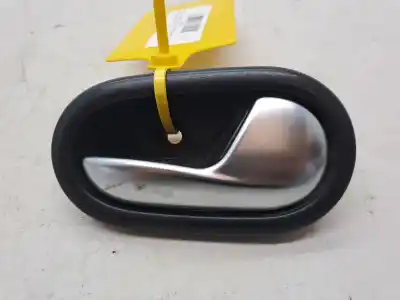 Peça sobressalente para automóvel em segunda mão puxador interior dianteiro direito por dacia sandero 1.6 lpg referências oem iam 826721919r