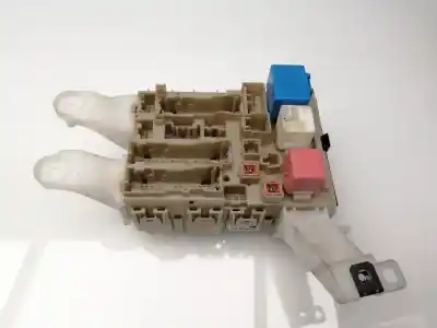 Second-hand car spare part FUSE BOX UNIT for TOYOTA AURIS (E18)  OEM IAM references 8273002J71  