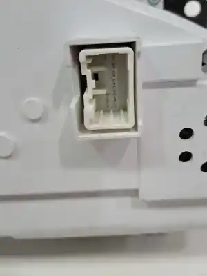 Peça sobressalente para automóvel em segunda mão quadrante por volvo v40 r-design kinetic referências oem iam 36011338  31412873