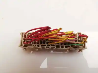 Second-hand car spare part fuse box unit for renault clio iii gt oem iam references 8200241944  