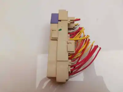 Second-hand car spare part fuse box unit for renault clio iii gt oem iam references 8200241944  