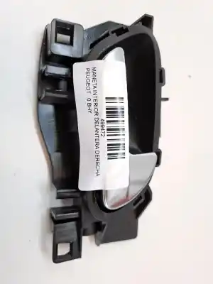 Peça sobressalente para automóvel em segunda mão puxador interior dianteiro direito por peugeot 208 bh02 referências oem iam 96555516vv