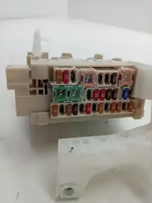 Second-hand car spare part fuse box unit for citroen c1 1.0 cat (cfb / 384f) oem iam references 827300h030a  