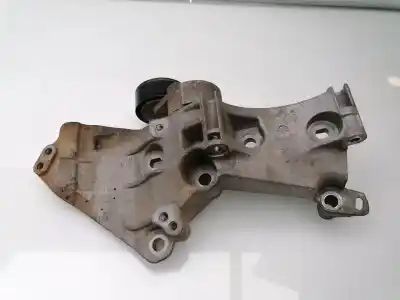 Pièce détachée automobile d'occasion SUPPORT D'ALTERNATEUR pour DACIA DUSTER  Références OEM IAM 8200669494  