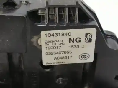 Pezzo di ricambio per auto di seconda mano serratura porta anteriore destra per opel corsa e van 1.3 cdti riferimenti oem iam 13431840  