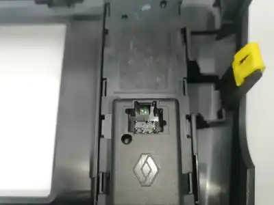 Peça sobressalente para automóvel em segunda mão moldagem por renault kadjar experience referências oem iam 681043286r  