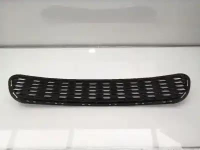 Second-hand car spare part central bumper grille for kia ceed (cd) d4fb oem iam references 86560a2900  