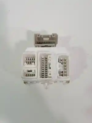 Peça sobressalente para automóvel em segunda mão CAIXA DE FUSÍVEIS E RELÉS por MITSUBISHI COLT BERLINA 3 (CZ)  Referências OEM IAM MN108928  