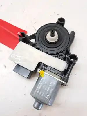 Pezzo di ricambio per auto di seconda mano MOTORE ALZACRISTALLI POSTERIORE SINISTRO per VOLKSWAGEN TIGUAN (AX1)  Riferimenti OEM IAM 5Q0959811E  