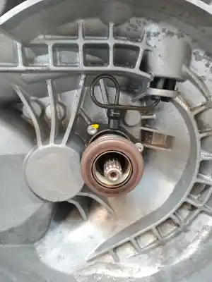 Pezzo di ricambio per auto di seconda mano riduttore per opel adam manual riferimenti oem iam 649354685  24581812