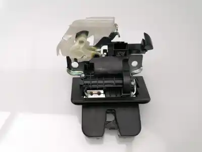 Автозапчастина б/у замок багажника / ворот для audi q2 (gab) untaggable edition 150 cv / 110 kw посилання на oem iam 81a82750509s  