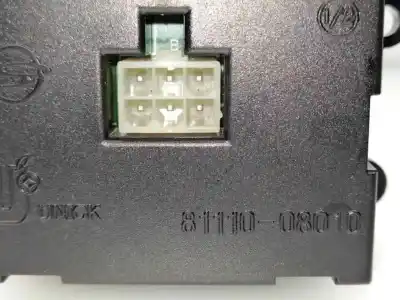 İkinci el araba yedek parçası çok fonksiyonlu ekran için ssangyong rexton / rexton ii (gab_) 2.7 d 4x4 oem iam referansları 8111008010  