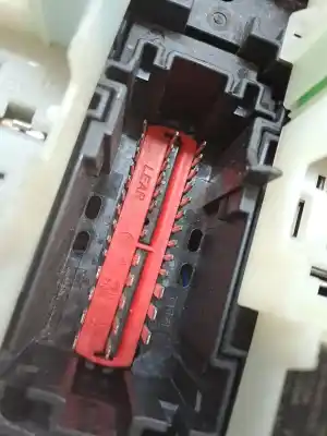 Second-hand car spare part fuse box unit for ford grand c-max t1da oem iam references 1695809  av6t14a094fa - 1753548