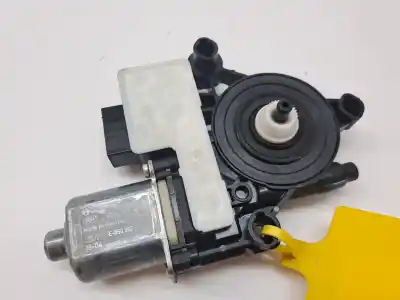 Pezzo di ricambio per auto di seconda mano MOTORE ALZACRISTALLI POSTERIORE SINISTRO per SKODA OCTAVIA BERLINA (1Z3)  Riferimenti OEM IAM 5Q0959811E  