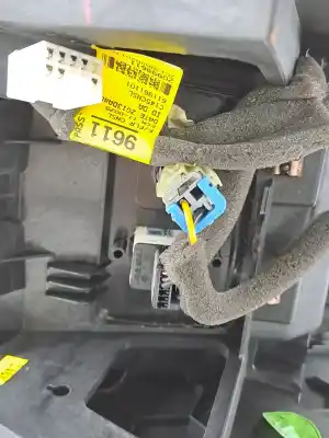 Pezzo di ricambio per auto di seconda mano console centrale per opel antara excellence 4x4 riferimenti oem iam 95319064  95073317