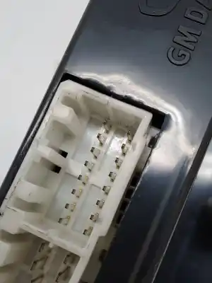 Peça sobressalente para automóvel em segunda mão comando de sofagem (chauffage / ar condicionado)  por opel antara excellence 4x4 referências oem iam 20888074  4819907