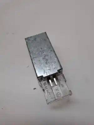 Pezzo di ricambio per auto di seconda mano luce interna per seat leon (5f1) style riferimenti oem iam 6l0947565  6l0947415