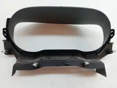 Pezzo di ricambio per auto di seconda mano plastica per dacia duster ii k9k u8 riferimenti oem iam 682402694r  