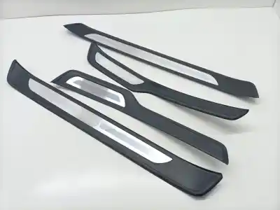 Peça sobressalente para automóvel em segunda mão moldagem por bmw serie 3 berlina (e90) n47d200 referências oem iam 514772559309
