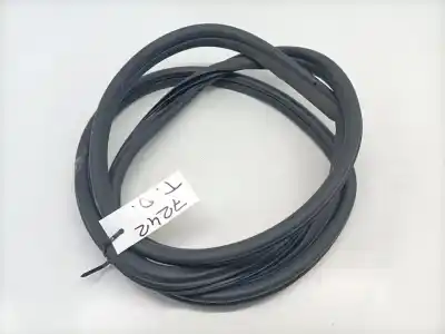 Peça sobressalente para automóvel em segunda mão Junta Vedante Da Porta por BMW SERIE 3 BERLINA (E90) N47D200 Referências OEM IAM 51727247259  