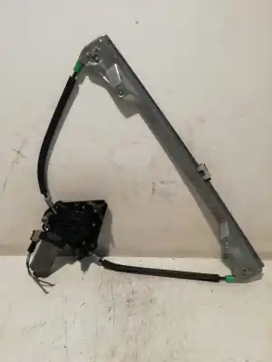 Pièce détachée automobile d'occasion Moteur Lève Vitre Avant Droit pour RENAULT CLIO II FASE II B/CB0 D7F710 Références OEM IAM 77008422  
