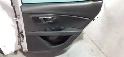 Peça sobressalente para automóvel em segunda mão Forra / Revestimento Da Porta Traseira Direita por SEAT LEON (5F1) CRMB Referências OEM IAM 5F4867212DVHI  5F4867212D
