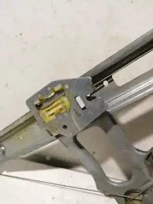 Second-hand car spare part rear right window regulator for bmw 3 (e46) 320 d oem iam references 7011206  7011206