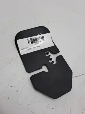 Pezzo di ricambio per auto di seconda mano plastica per audi a4 avant (8e) a4 avant 8e riferimenti oem iam 8e0857797