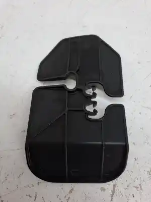 Pezzo di ricambio per auto di seconda mano plastica per audi a4 avant (8e) a4 avant 8e riferimenti oem iam 8e0857797  