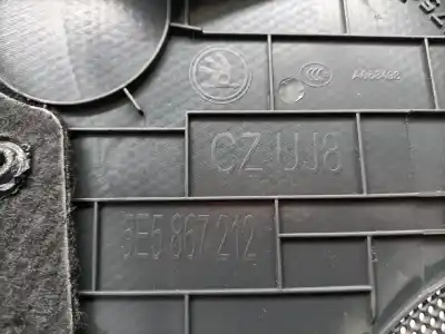 İkinci el araba yedek parçası arka sag kapi kaplamasi için skoda octavia combi (5e5) scout 2.0 150 cv oem iam referansları 5e5867212  