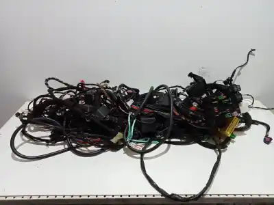 Second-hand car spare part FUSE BOX UNIT for SEAT LEON (5F1)  OEM IAM references 5Q0937615C  5Q0937615C