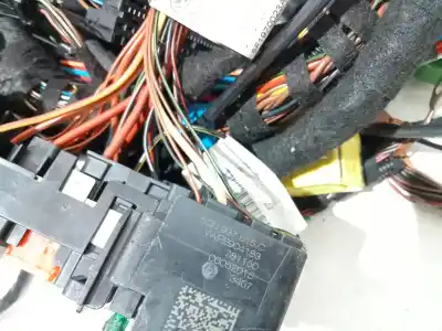 Second-hand car spare part fuse box unit for seat leon (5f1) czea oem iam references 5q0937615c  5q0937615c